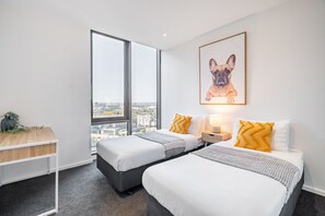 3 عدّة غرف نوم ومكواة/لوح كي وواي فاي مجانًا وملاءات أسرّة