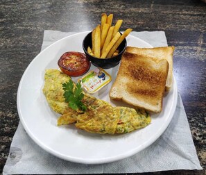 Colazione continentale, servita tutte le mattine (500 INR a persona)