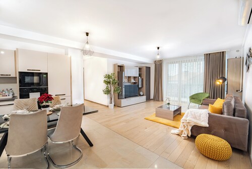 Garden side Emma accommodation in Monarh Tower