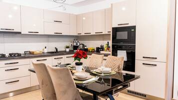 Microwave, oven, stovetop, dishwasher