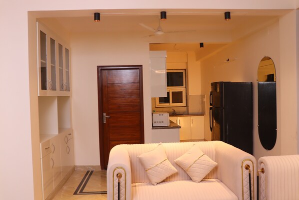 Deluxe Apartment | Shared kitchen