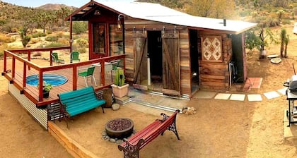 Romantic Yucca Valley Cabin with Hot Tub