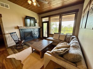 Fernseher, Kamin, Videospiele