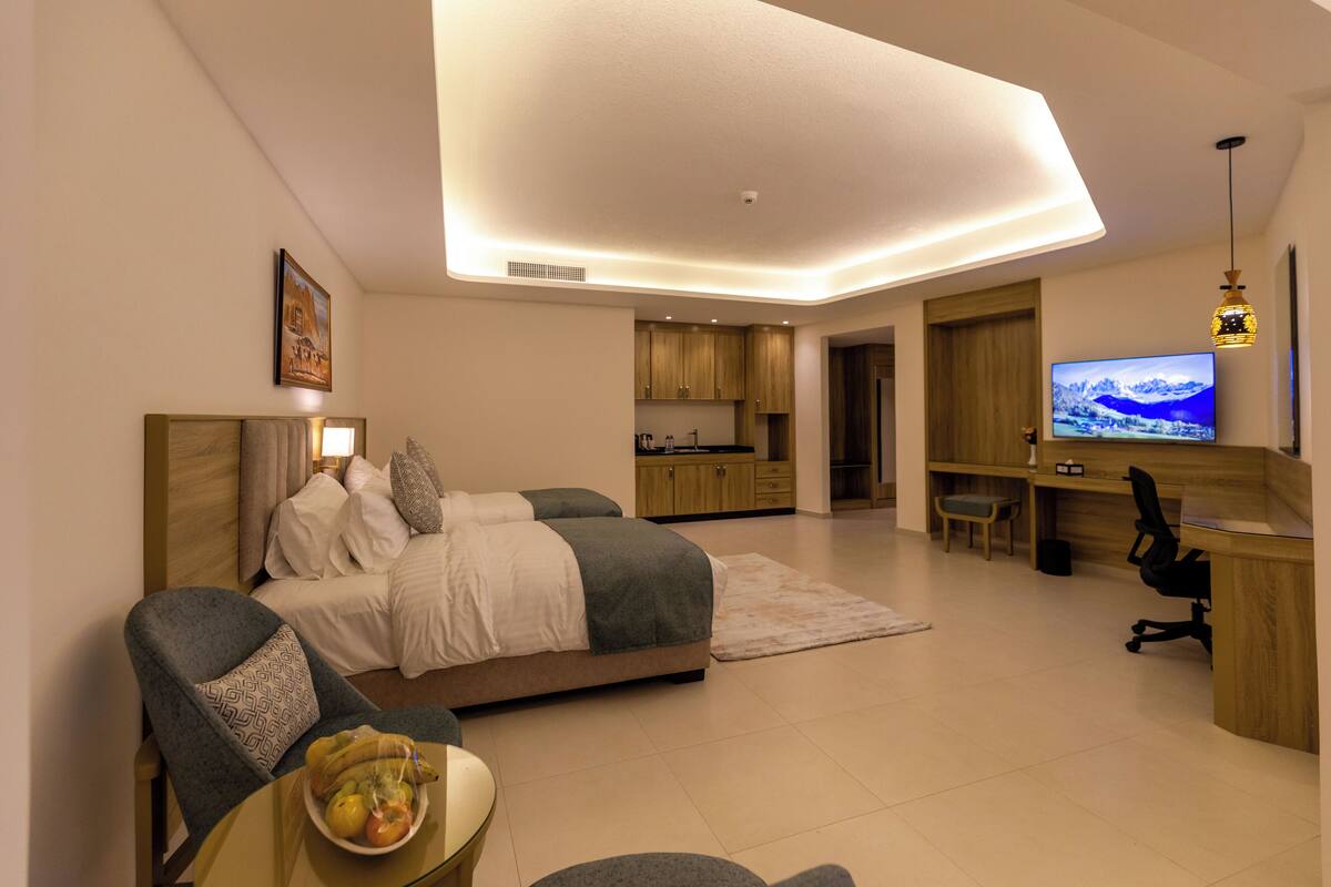 Family Suite, Balcony, Mountain View