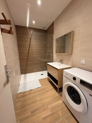 Hair dryer, towels