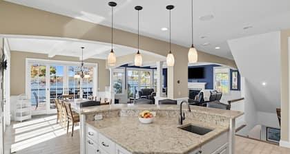 Canandaigua Lake | Beach | Hot Tub | Sleeps 28 | Dock