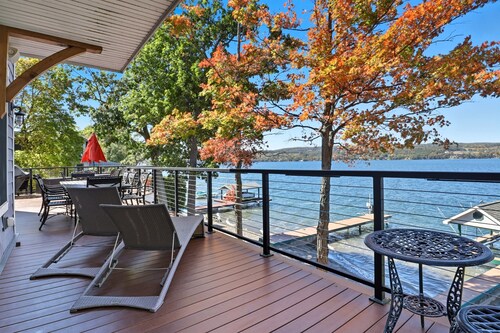 Canandaigua Lake | Beach | Hot Tub | Sleeps 28 | Dock