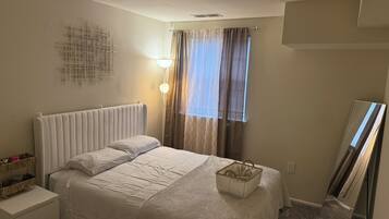 1 chambre, fer et planche Ă repasser, Wi-Fi, draps fournis