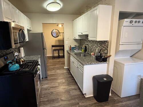 Charming 1-bedroom apartment with AC, fitness room in brilliant Silver Spring