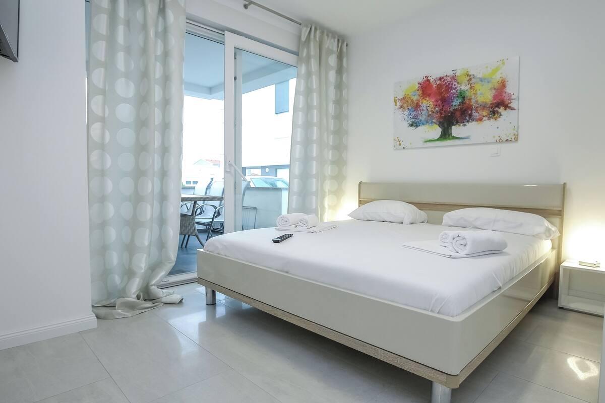 Wifi gratis y ropa de cama
