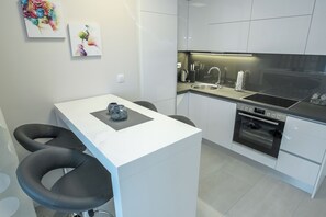 In-room dining - Tomana B Apartments (Novalja)