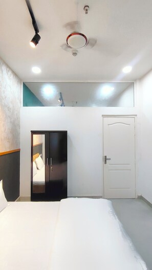 Deluxe Apartment, Balcony, City View