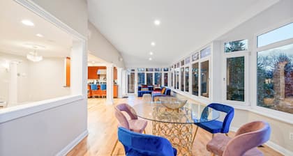 Pool, Fire Pit Bedroom & Alaska King – Sleeps 16