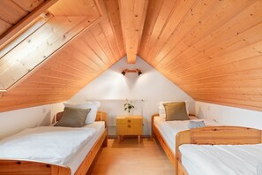 2 slaapkamers, een strijkplank/strijkijzer, wifi