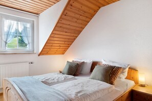 2 slaapkamers, een strijkplank/strijkijzer, wifi