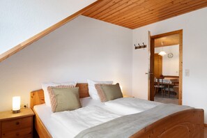 2 Schlafzimmer, Bügeleisen/Bügelbrett, WLAN