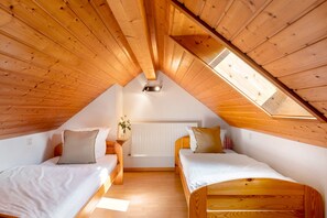 3 bedrooms, iron/ironing board, WiFi