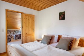 3 dormitorios, tabla de planchar con plancha, wifi