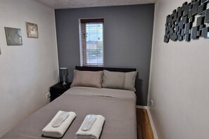 2 bedrooms, iron/ironing board, travel cot, WiFi