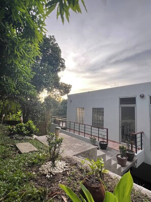 House, 2 Bedrooms, Smoking, Balcony | Front of property