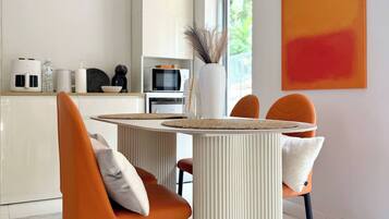 House, 2 Bedrooms, Smoking, Balcony | Dining room