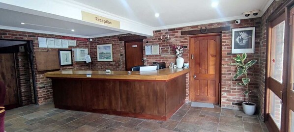 Reception - Rivenhall End Hotel (Witham)