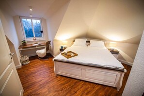 6 makuuhuonetta, silitysrauta/-lauta, Wi-Fi, vuodevaatteet