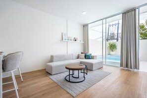 Premium Villa, Lanai, Pool View | Living area