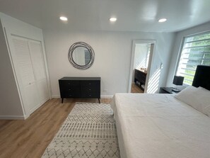 1 bedroom, desk, iron/ironing board, WiFi