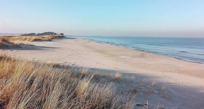 Soothing 3-bedroom cottage with fitness room near Gdańsk