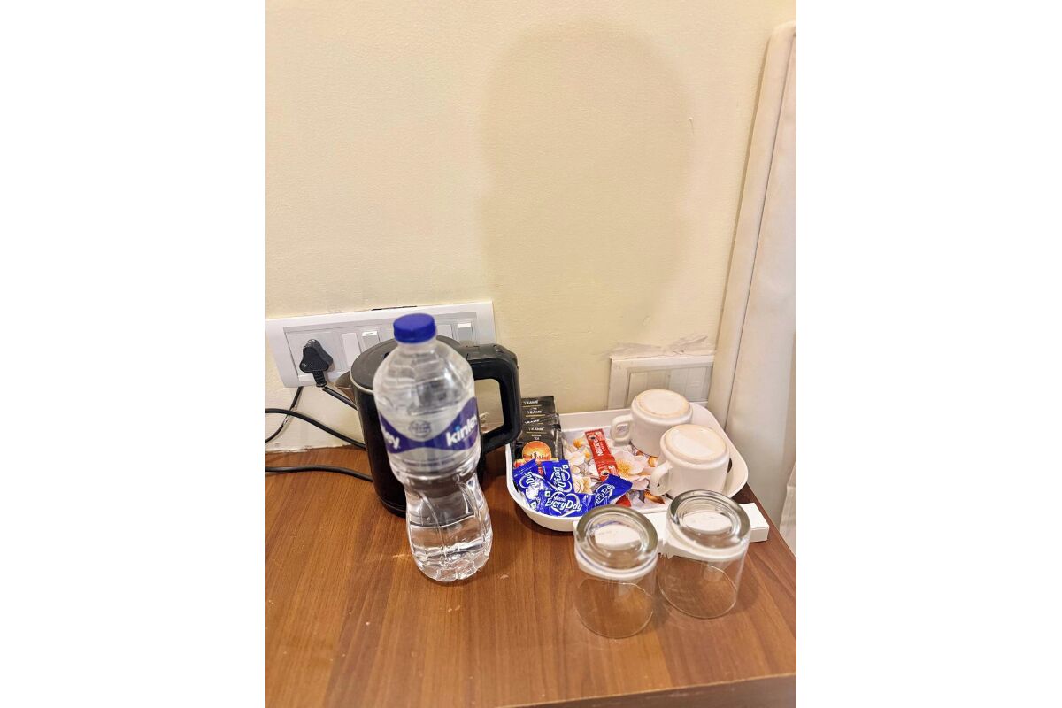 Desk, free WiFi