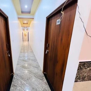 Quarto casal luxo, sacada | Área de estar