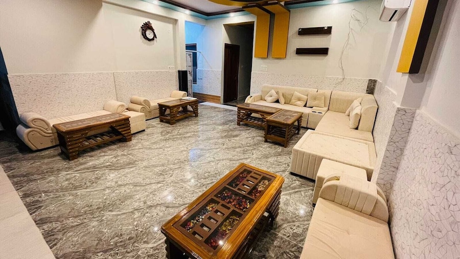 Awadh Hotel