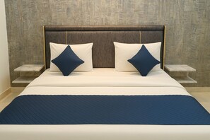 Iron/ironing board, free WiFi, bed sheets - Let'stay- Sector-70 Noida (Noida)