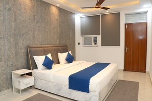 デラックス スタジオ | アイロン / アイロン台、WiFi (無料)、ベッドシーツ