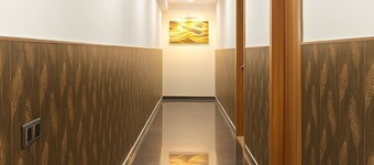 Let'stay- Sector-70 Noida