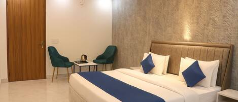 Fer et planche à repasser, Wi-Fi gratuit, draps fournis