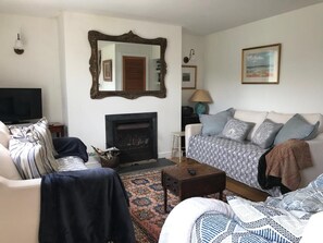 TV, DVD-spiller og bøker