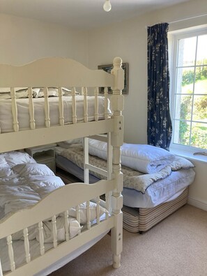 3 habitaciones, wifi y ropa de cama 