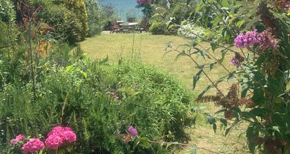 3-bedroom Terraced cottage in Millbrook with Estuary views