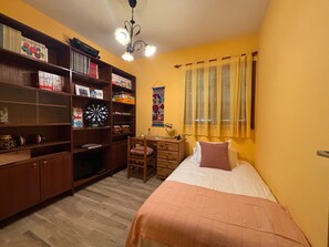 3 chambres, fer et planche Ă  repasser, Wi-Fi, draps fournis