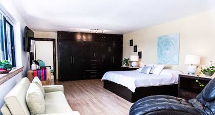 Anana Rancho San Rafael Master BD Lake Views