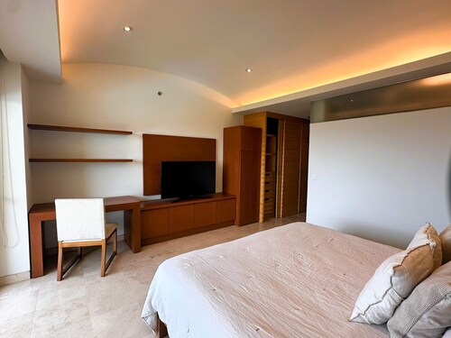 Anana El Dorado 305 Condo With Pool Lake Views