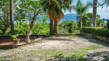 Villa | 4 bedrooms, Internet