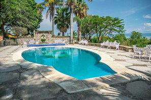 Villa | 4 bedrooms, Internet