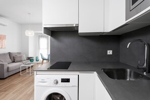 Interior - Isabella Estudio by Concept Flats (Granada)