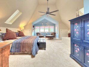 3 bedrooms, iron/ironing board, Internet, bed sheets