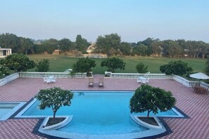Pool - Hi5 Stays Farm Gurgaon w/Huge Pool/PetLoving/Party (Sancholi)