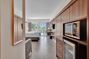 1 slaapkamer, een strijkplank/strijkijzer, gratis wifi, beddengoed