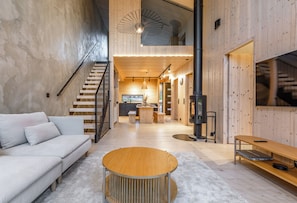 Deluxe Villa, Courtyard View | Living area